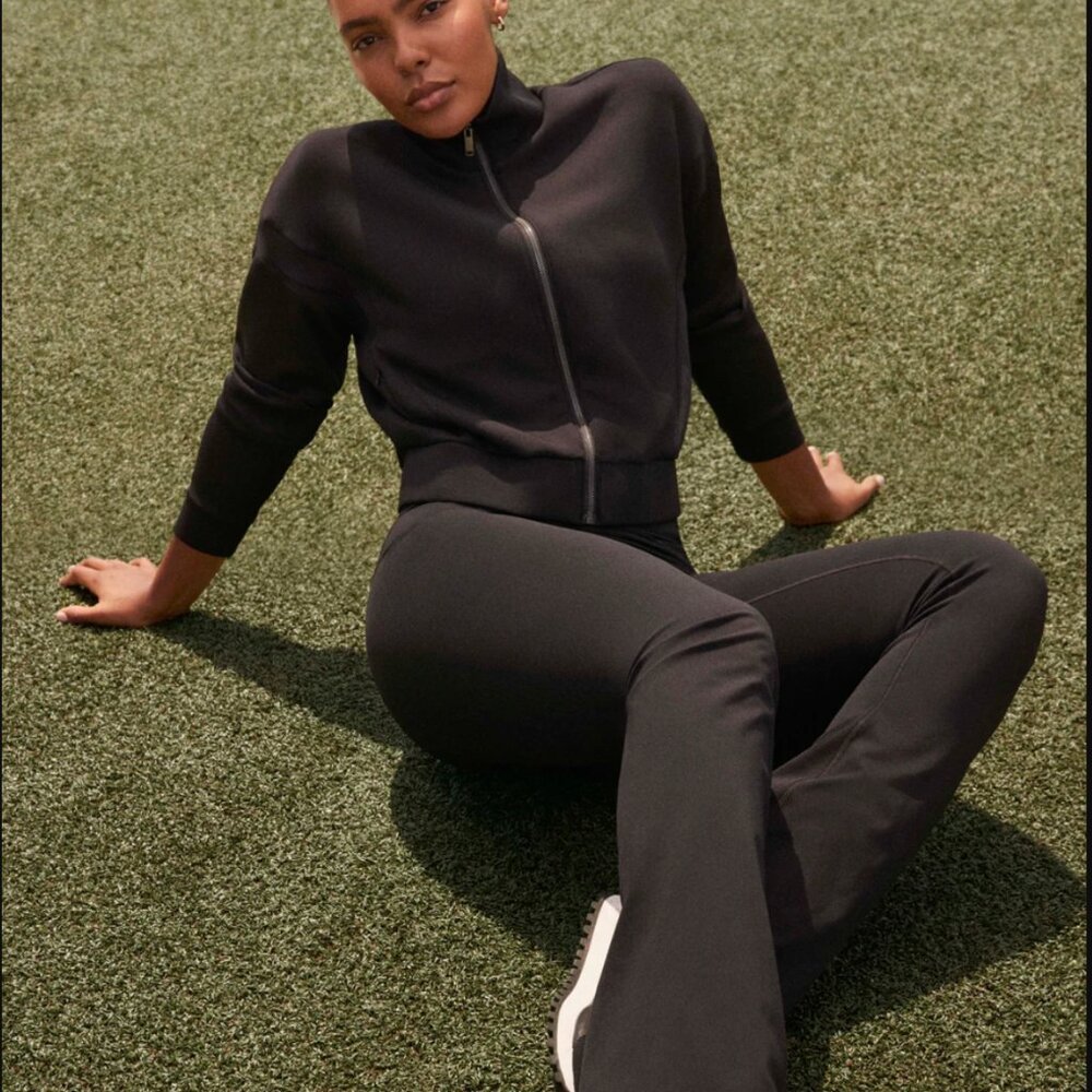 [NEW] Spanx AirEssentials Jacket and Pant Set Black Small